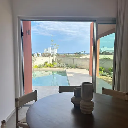 Terra Rossa Residences Villa Paralimni